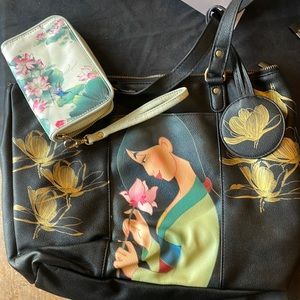 Mulan purse and cickie wallet set.